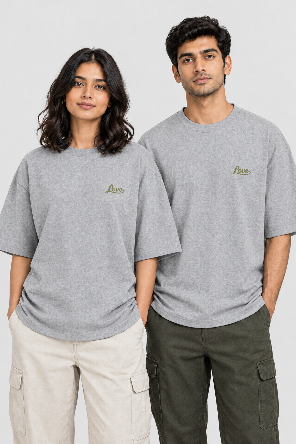 Unisex Oversized Classic T-Shirt - Stickerei: Love