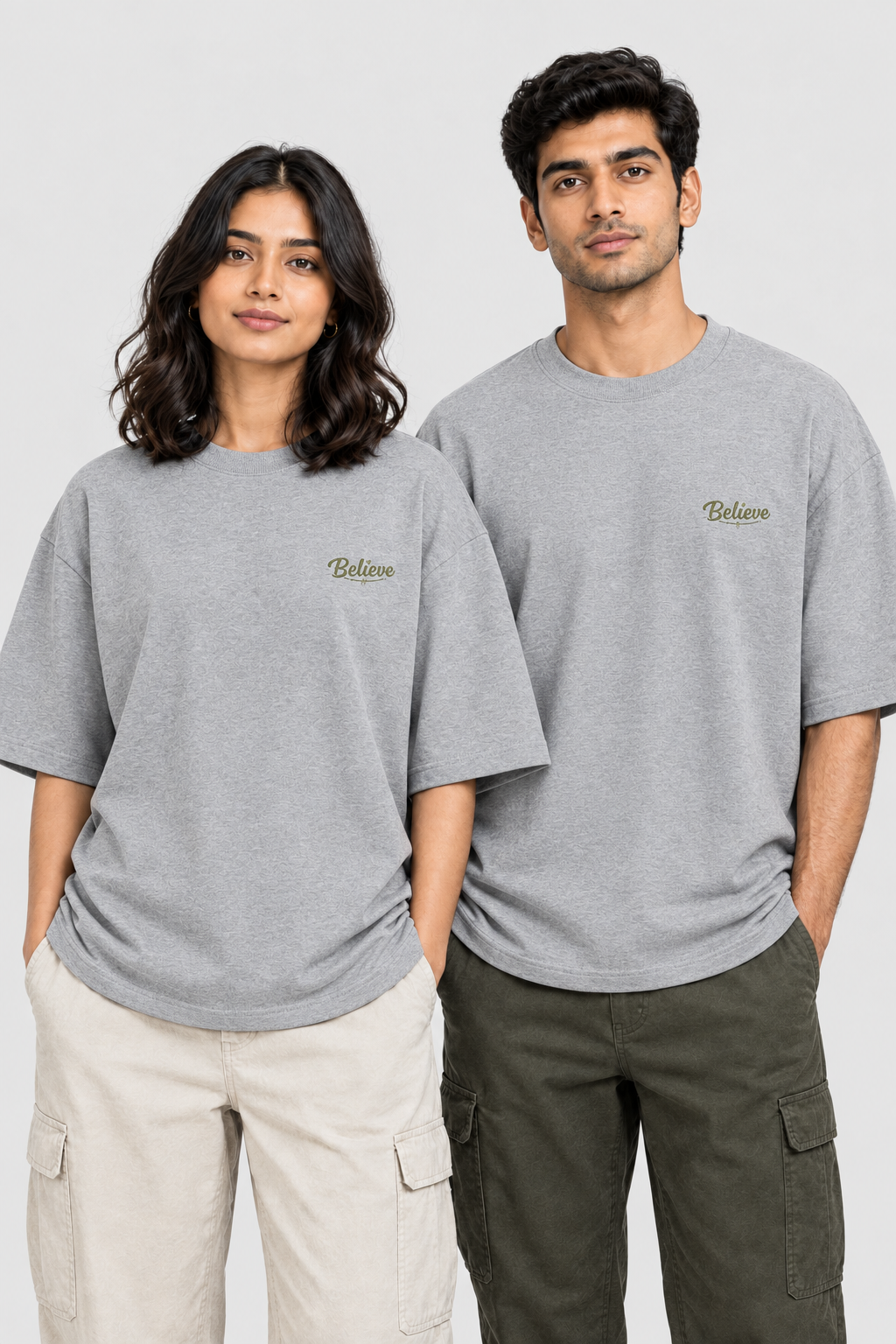Unisex Oversized Klassisches T-Shirt – Bestickung: Believe