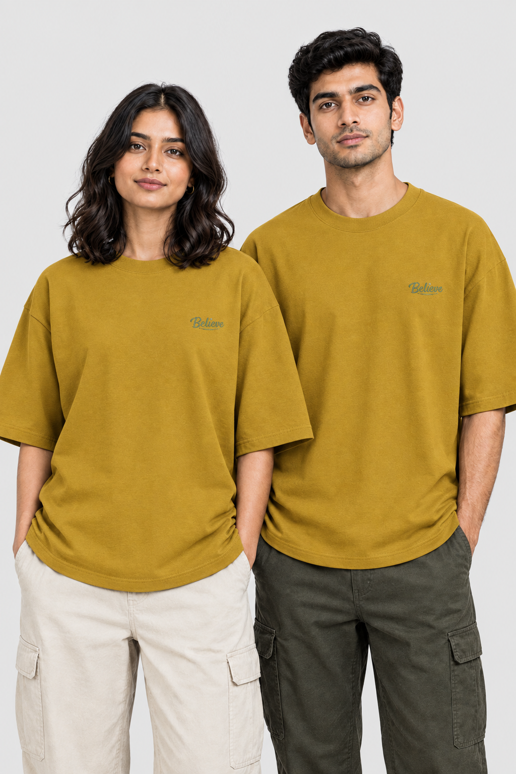 Unisex Oversized Klassisches T-Shirt – Bestickung: Believe