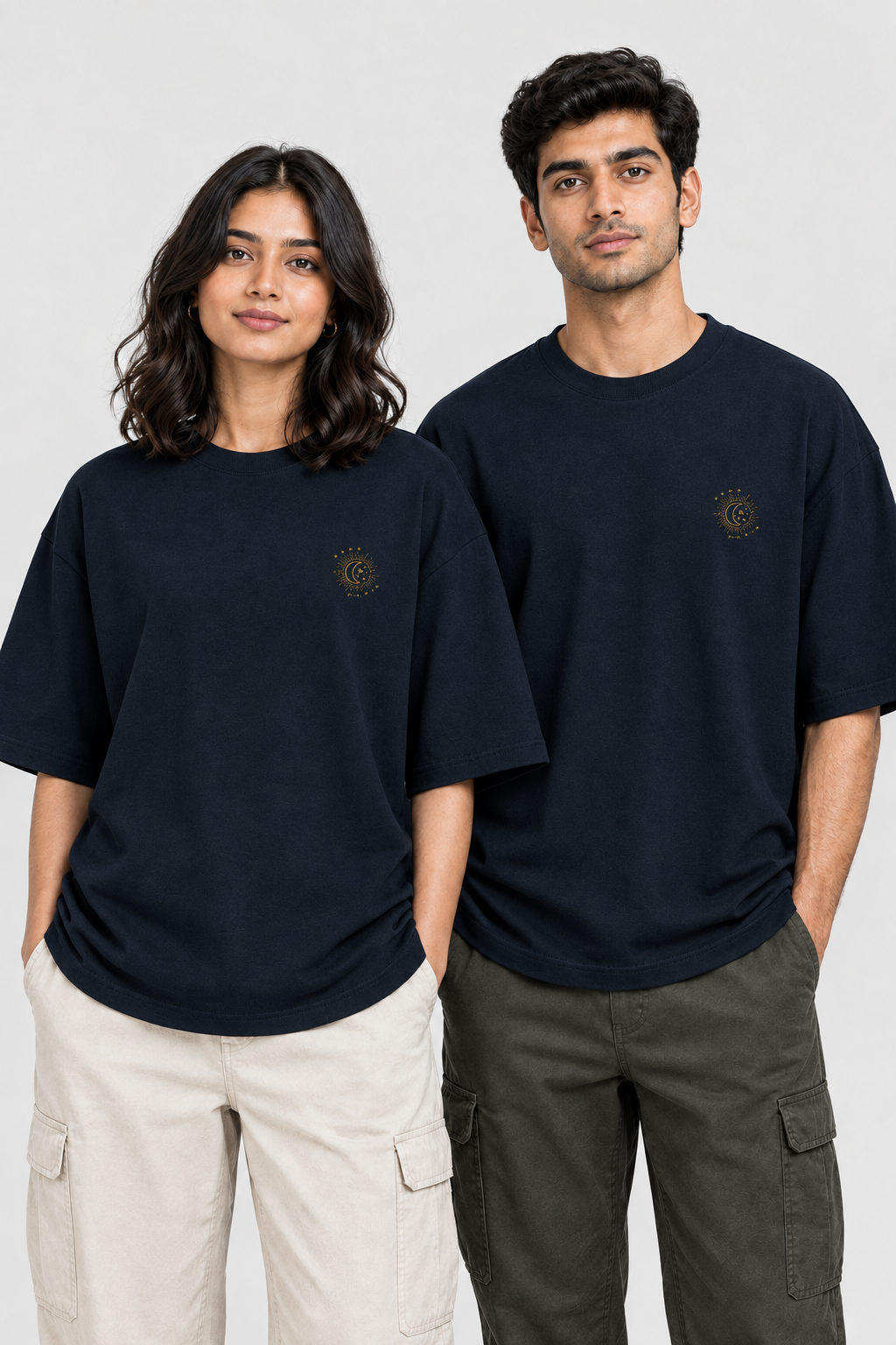 Unisex Oversized Classic T-Shirt – Stickerei: Sonne & Mond