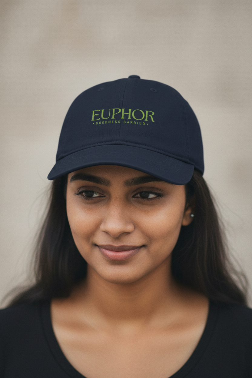 Baseball Cap Signature c_3 - Female Closeup