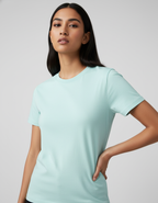 Color variant 2 - Female model - Hand on hip