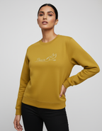 Color variant 2 - Female model - Hand on hip