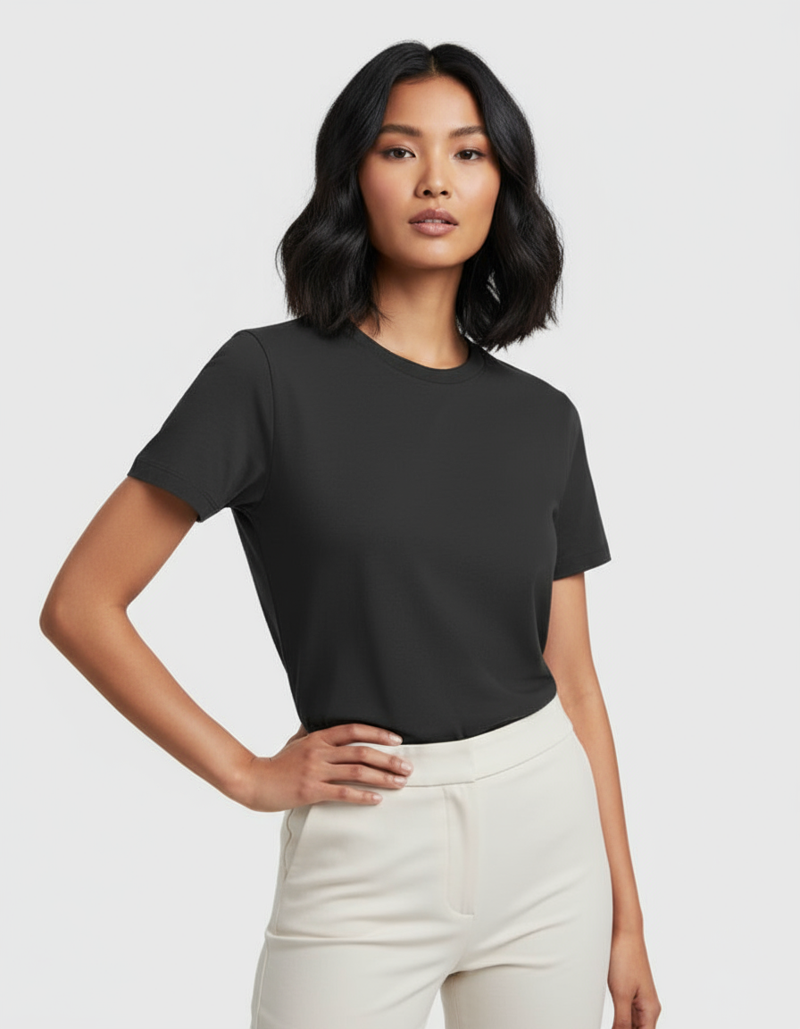 Color variant 2 - Female model - Hand on hip