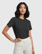 Color variant 2 - Female model - Hand on hip