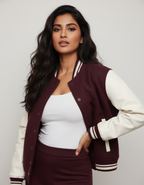 Color variant 2 - Female model - Hand on hip