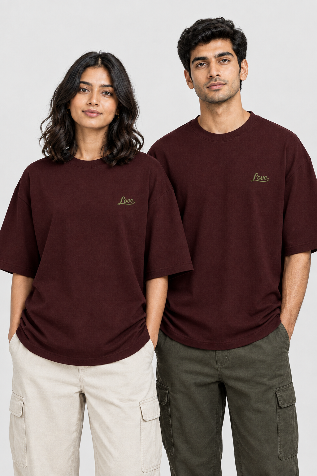 Unisex Oversized Classic T-Shirt - Stickerei: Love