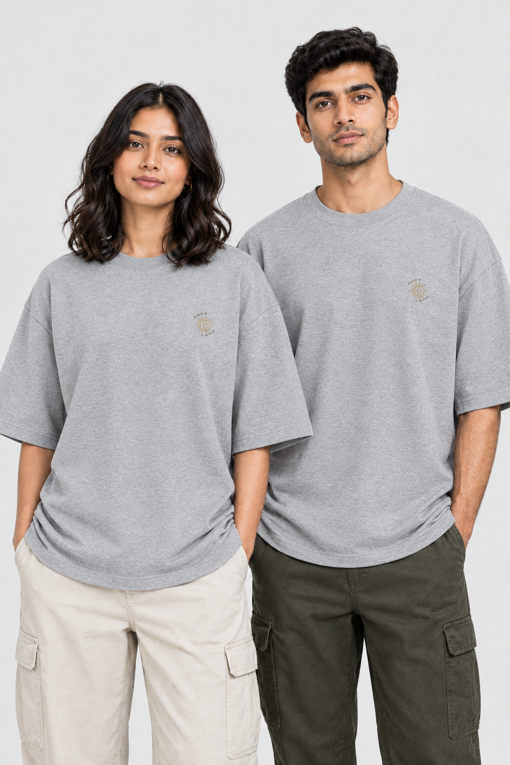 Unisex Oversized Classic T-Shirt – Stickerei: Sonne & Mond