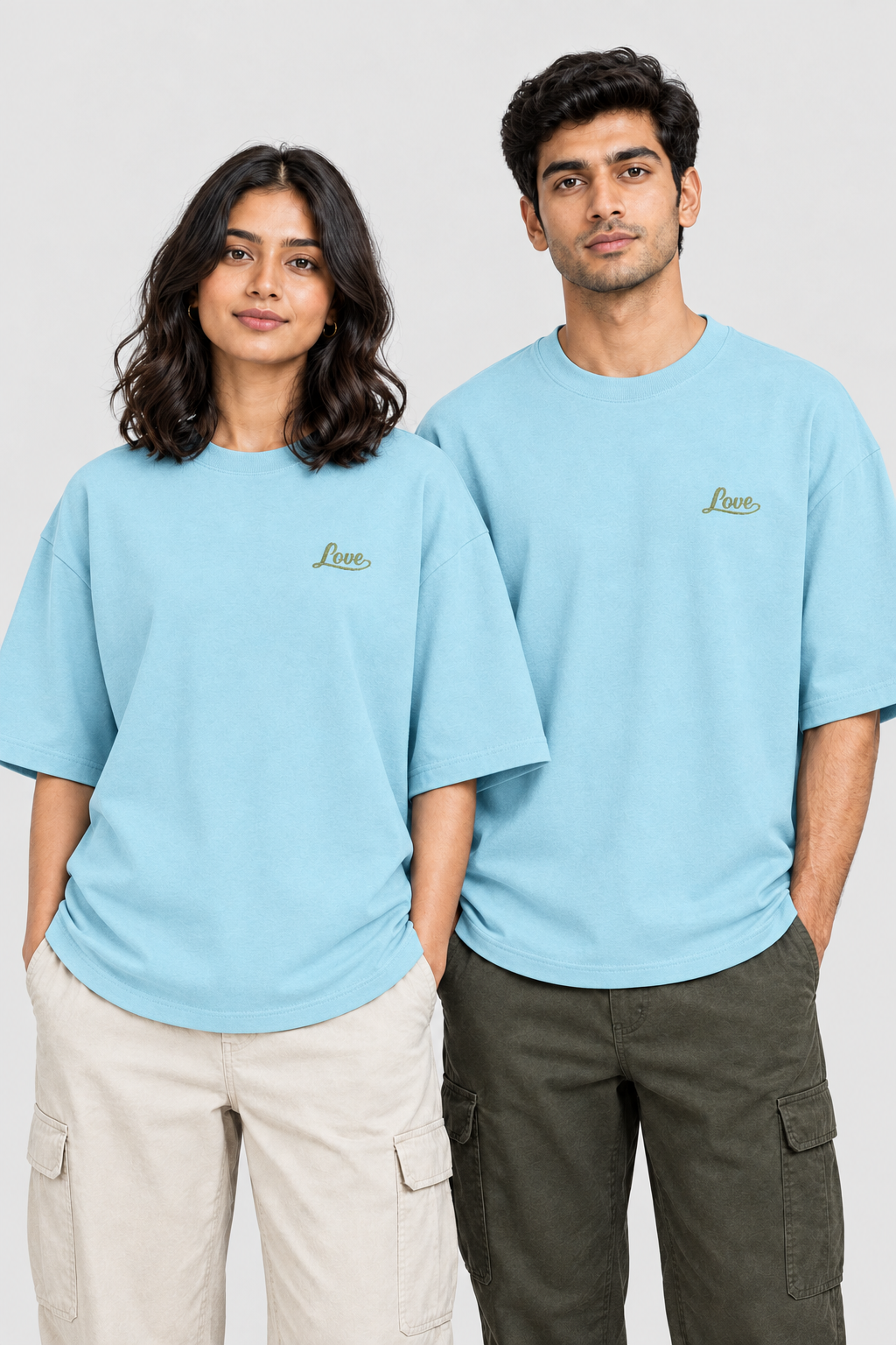 Unisex Oversized Classic T-Shirt - Stickerei: Love