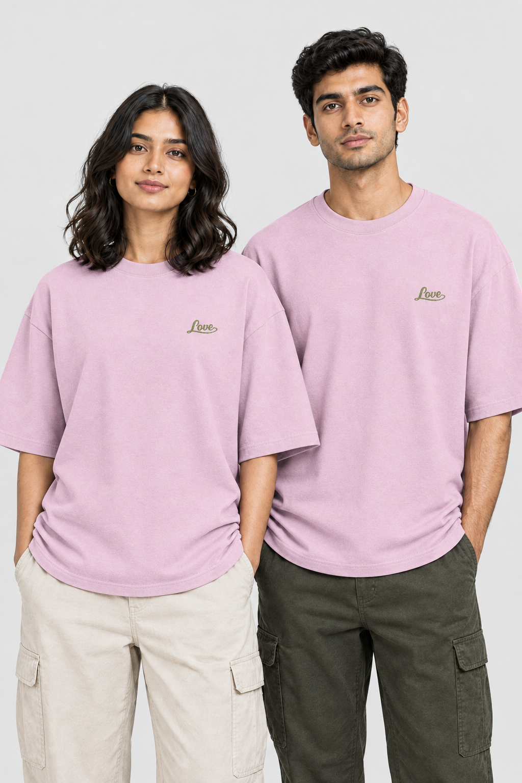 Unisex Oversized Classic T-Shirt - Stickerei: Love