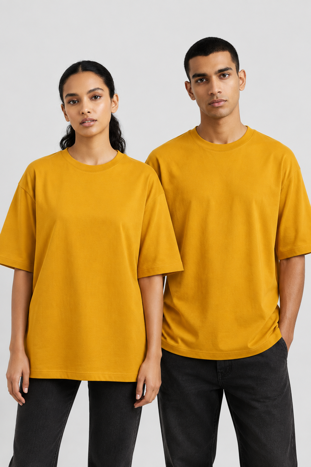 Unisex Oversize Klassisches T-Shirt – Uni